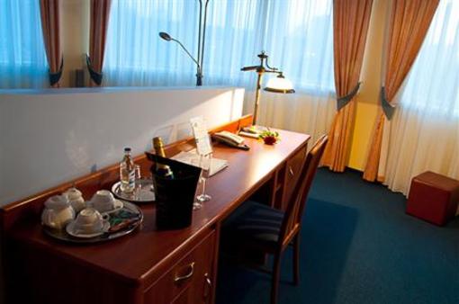 фото отеля Hotel Court