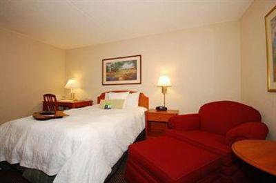 фото отеля Hampton Inn and Suites Newtown