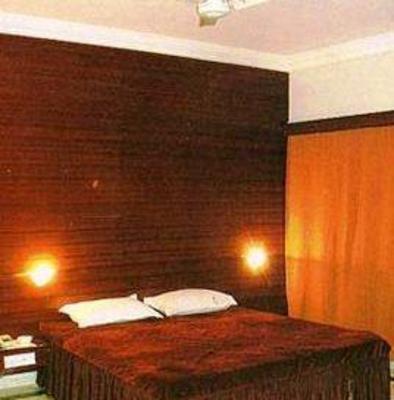 фото отеля Hotel Badami Court