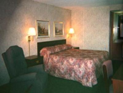 фото отеля Richmond Knights Inn