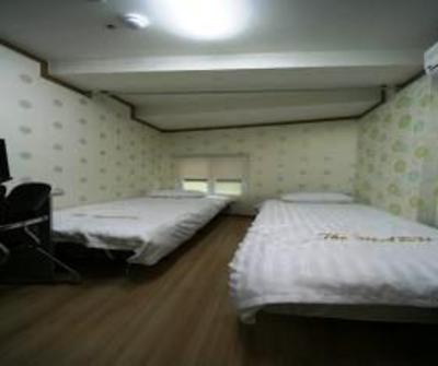 фото отеля Maru Guesthouse