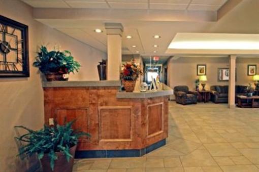 фото отеля Paola Inn and Suites