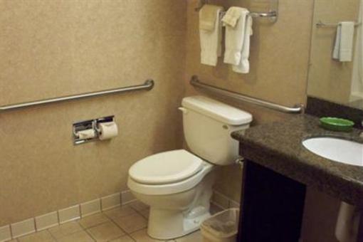 фото отеля Paola Inn and Suites