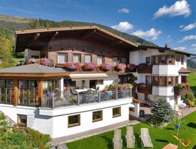 фото отеля Landhaus Dengg Gerlos