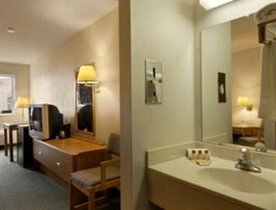фото отеля Days Inn Charleston (Illinois)