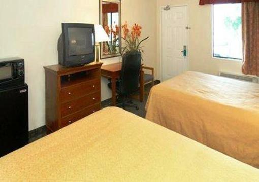 фото отеля Quality Inn Lake Elsinore