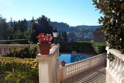 фото отеля Hotel La Franc Comtoise Villeneuve-Loubet