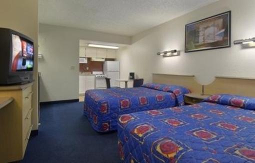 фото отеля Red Roof Inn Clearwater Palm Harbor