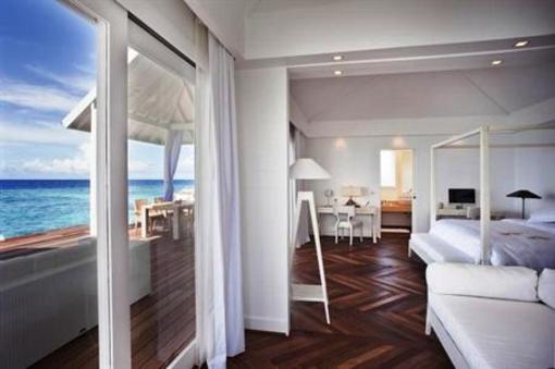 фото отеля Diamonds Thudufushi Beach & Water Villas