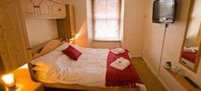 фото отеля River Garden Restaurant and Guest House