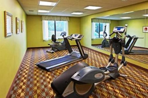 фото отеля Holiday Inn Express & Suites Thornburg I-95 Exit 118