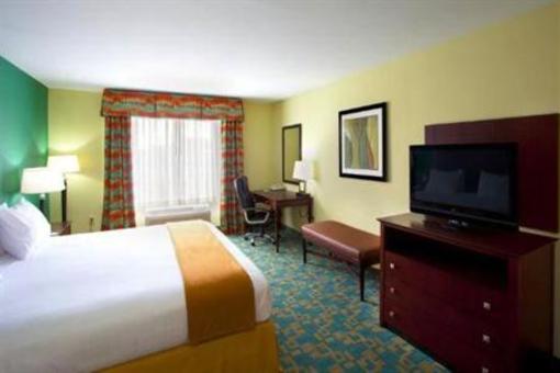 фото отеля Holiday Inn Express & Suites Thornburg I-95 Exit 118
