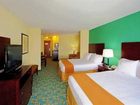 фото отеля Holiday Inn Express & Suites Thornburg I-95 Exit 118