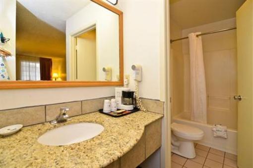 фото отеля Best Western Naval Station Inn