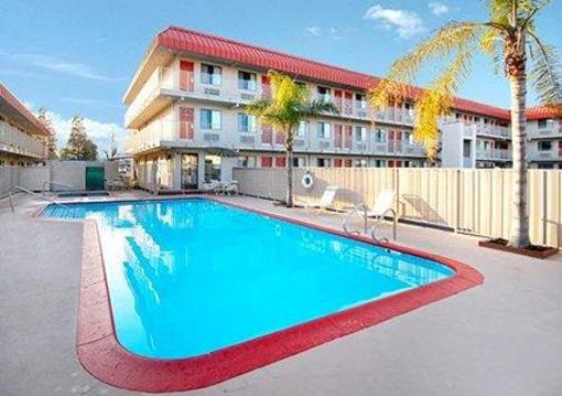 фото отеля Rodeway Inn Fresno