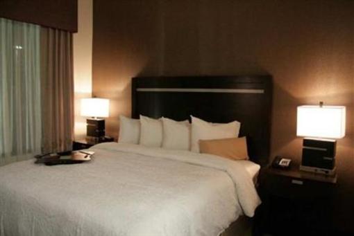 фото отеля Hampton Inn & Suites Houston League City