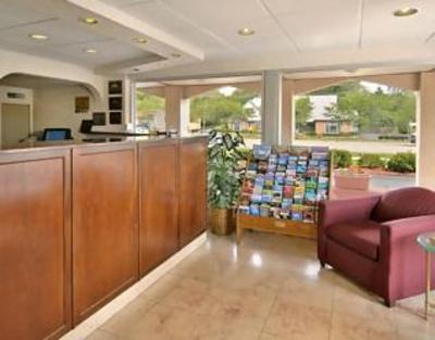фото отеля Days Inn Libertyville