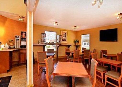 фото отеля Rodeway Inn & Suites Fiesta Park