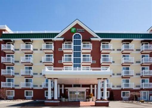 фото отеля Holiday Inn Express Hotel & Suites Petoskey