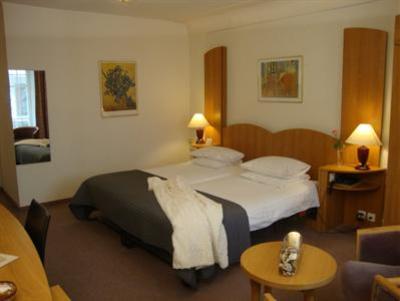 фото отеля Hotel Des Voyageurs Lausanne