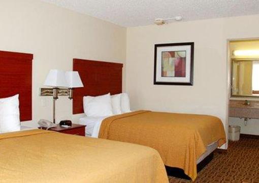 фото отеля Quality Inn Charlottesville