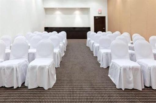 фото отеля Holiday Inn Express Merida