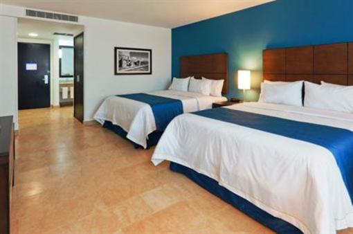 фото отеля Holiday Inn Express Merida