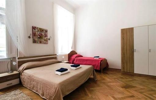 фото отеля Dandy Deluxe Apartments