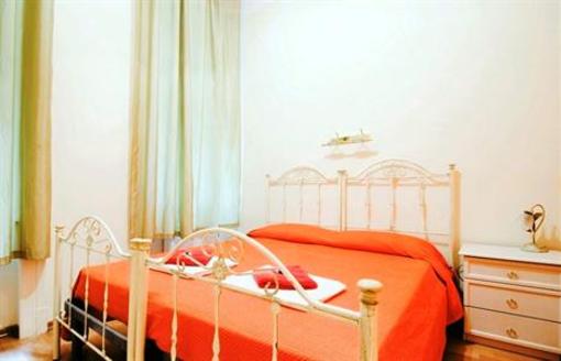 фото отеля Dandy Deluxe Apartments