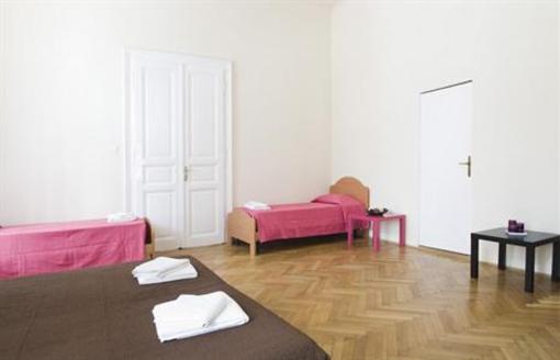 фото отеля Dandy Deluxe Apartments