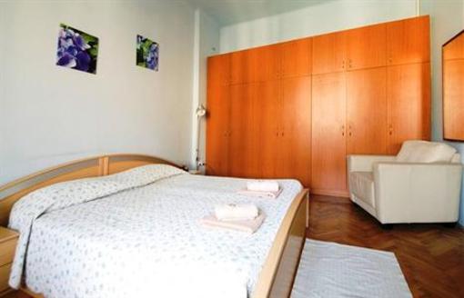 фото отеля Dandy Deluxe Apartments