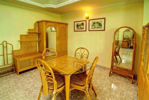 фото отеля Evergreen Hotel