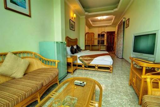 фото отеля Evergreen Hotel