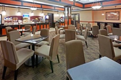 фото отеля Holiday Inn Express Hotel & Suites Dallas-Medical Center