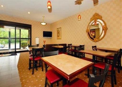 фото отеля Comfort Inn - Pittsburgh Steubenville Pike