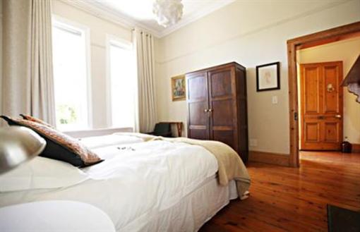 фото отеля 17 on Loader Guest House
