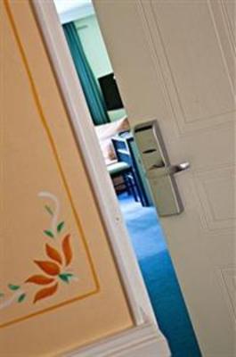 фото отеля Hotel Athena Brides-Les-Bains