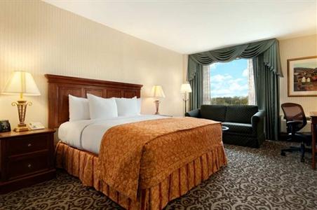 фото отеля Hilton Lisle / Naperville