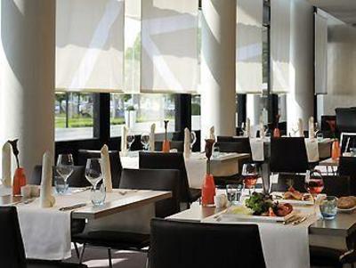 фото отеля Novotel Muenchen Airport
