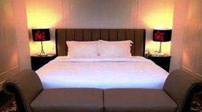 фото отеля Crown Garden Hotel