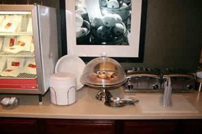 фото отеля Hampton Inn Charlotte Cornelius
