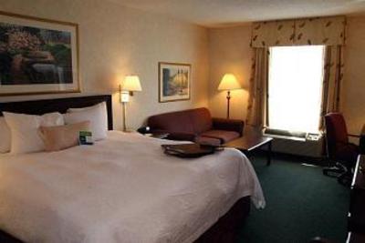 фото отеля Hampton Inn Charlotte Cornelius
