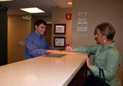 фото отеля Hampton Inn Charlotte Cornelius