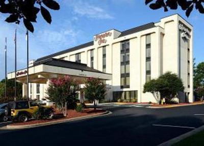 фото отеля Hampton Inn Charlotte Cornelius