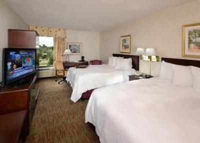 фото отеля Hampton Inn Charlotte Cornelius