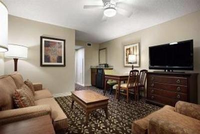 фото отеля Embassy Suites Hotel Orlando Airport