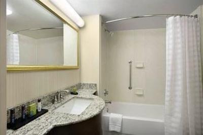 фото отеля Embassy Suites Hotel Orlando Airport