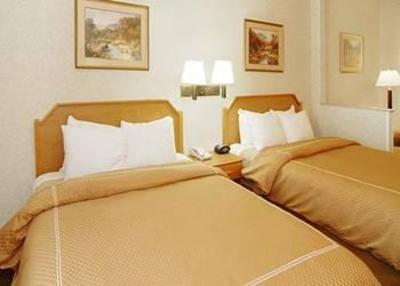 фото отеля Comfort Suites Airport Boise