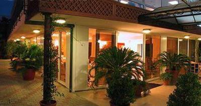 фото отеля Hotel Montecarlo Cervia