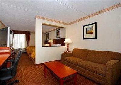 фото отеля Comfort Suites Northlake